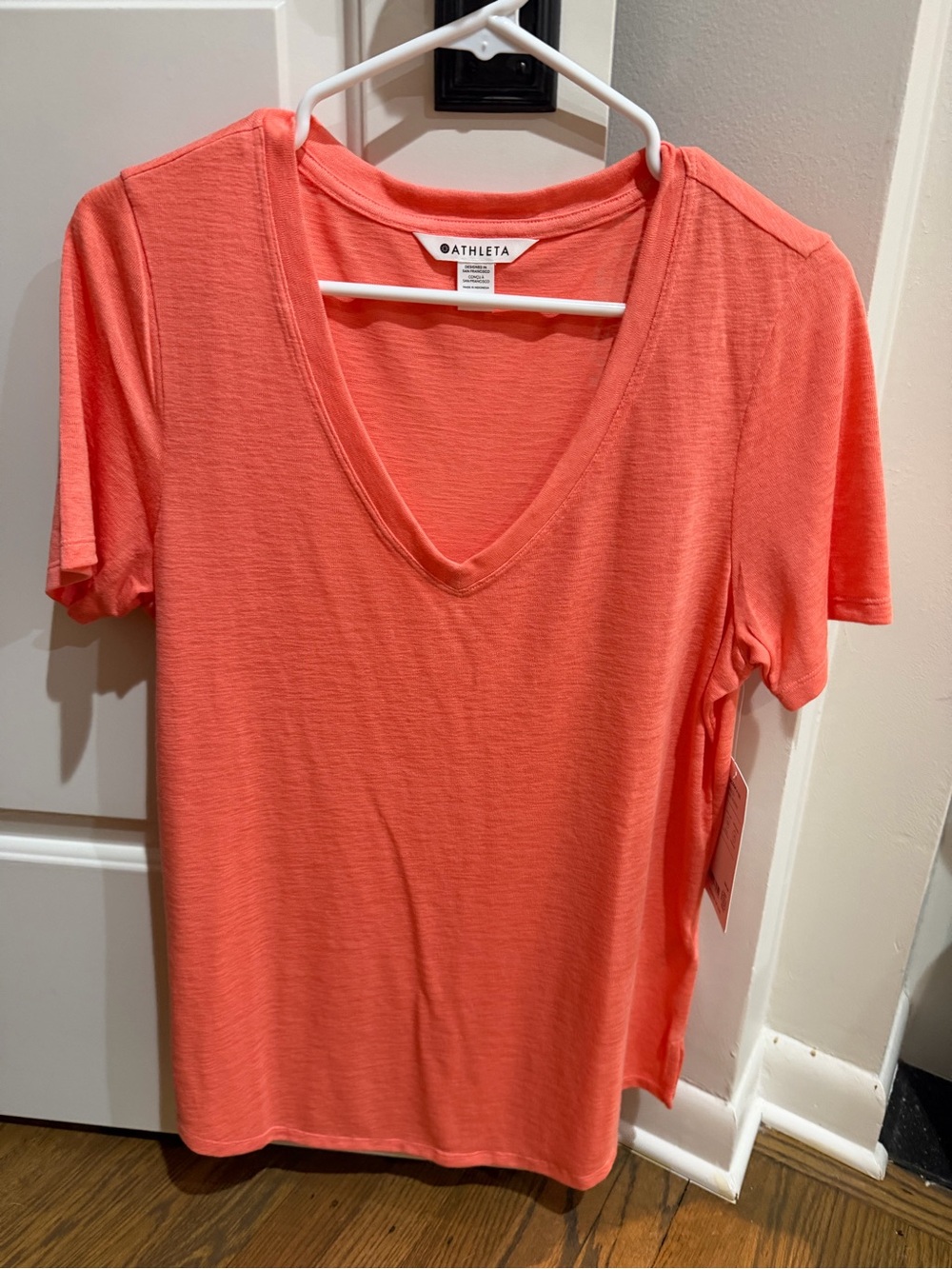 Athleta Coral-Orange V-Neck Short Sleeve Tee